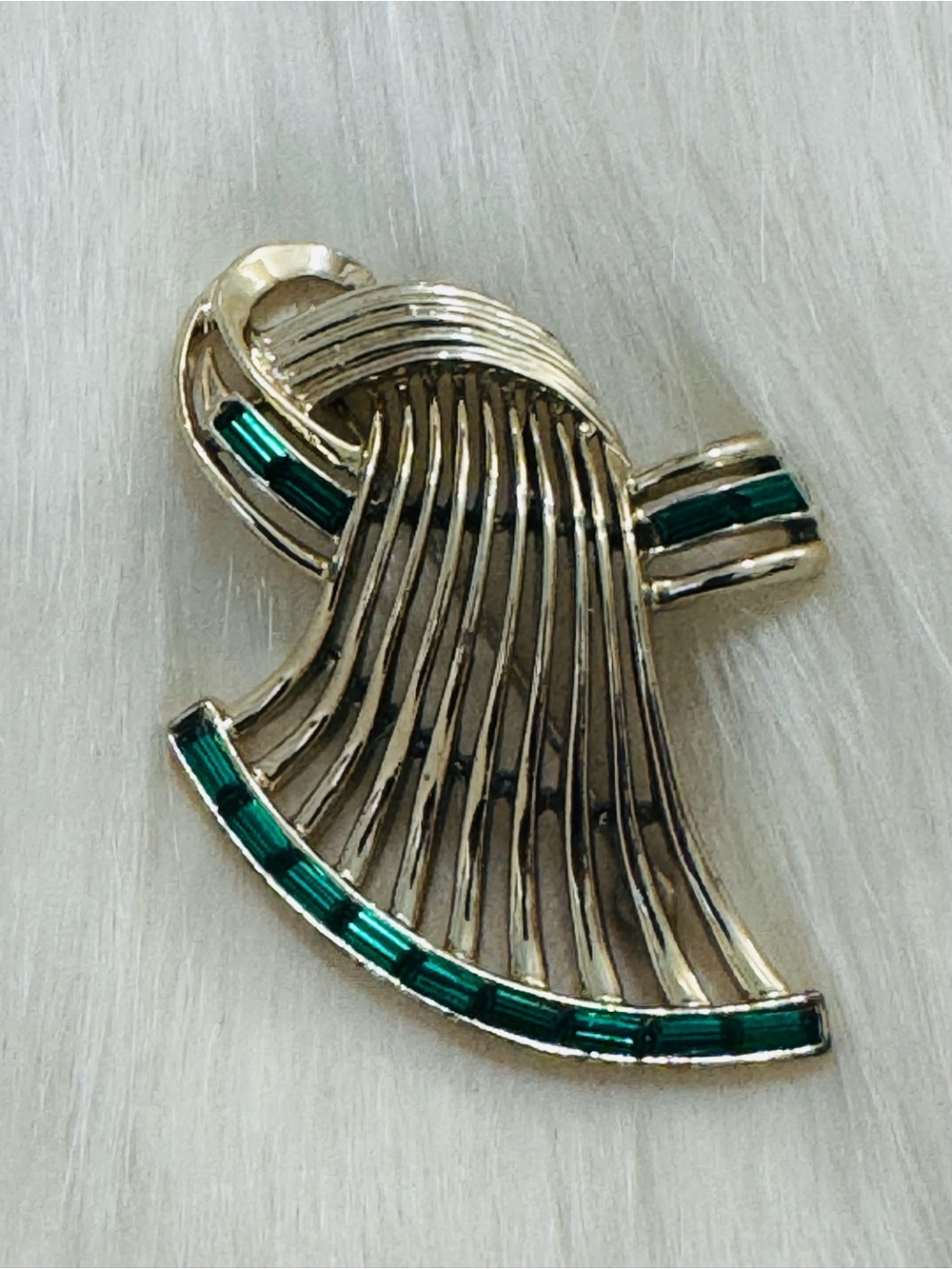 Vintage Signed Kramer  Brooch with Emerald Green Accents